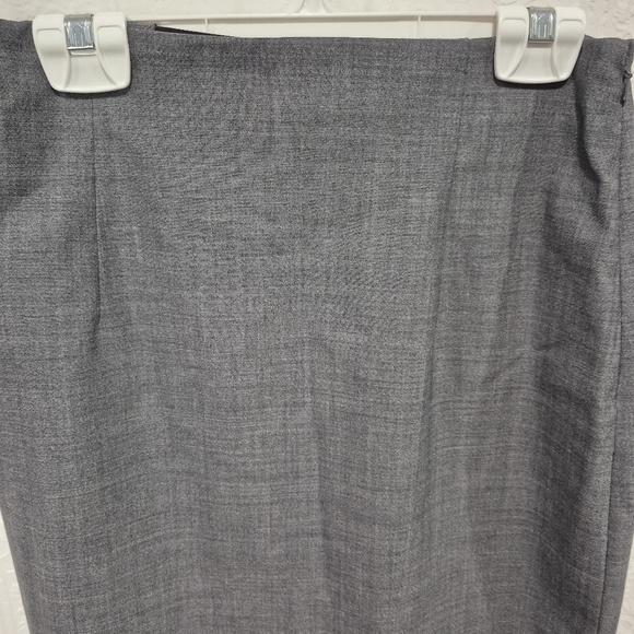 Babaton Knee Length Pencil Classic Gray Women's Skirt - Picture 3 of 6